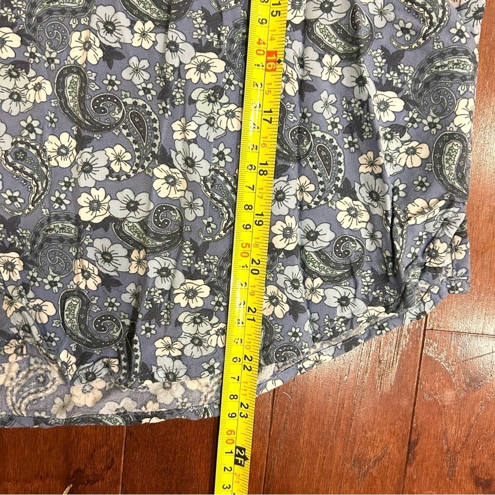 Lucky Brand blue floral short-sleeve button-down blouse size Medium excellent - Picture 7 of 8